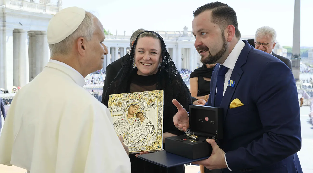 Pope Aurora aurora-pope